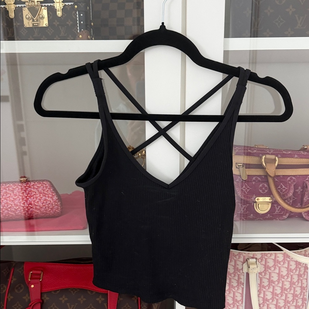 Vuori Black Ribbed Cross-Back V-Neck Crop Tank